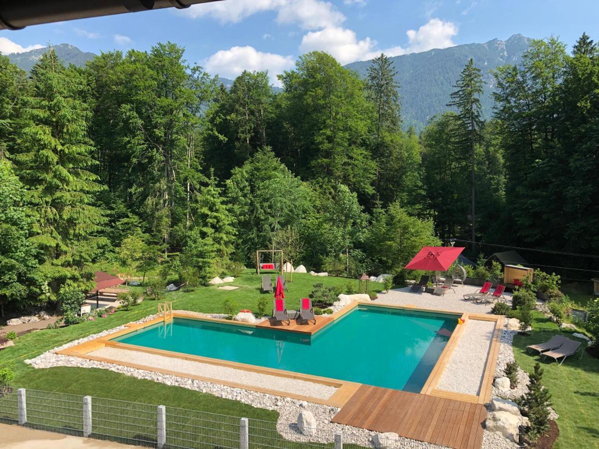 Bayern Resort Hotel - Adults Only - Mit Zugspitzblick - Eibsee-Naehe - Wellnessbereich - Naturpool Im Sommer ไกรน์เนา ภายนอก รูปภาพ