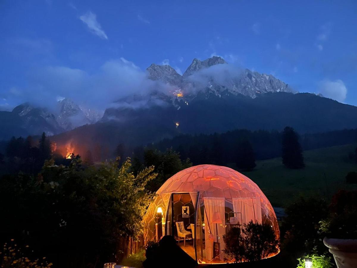Bayern Resort Hotel - Adults Only - Mit Zugspitzblick - Eibsee-Naehe - Wellnessbereich - Naturpool Im Sommer ไกรน์เนา ภายนอก รูปภาพ