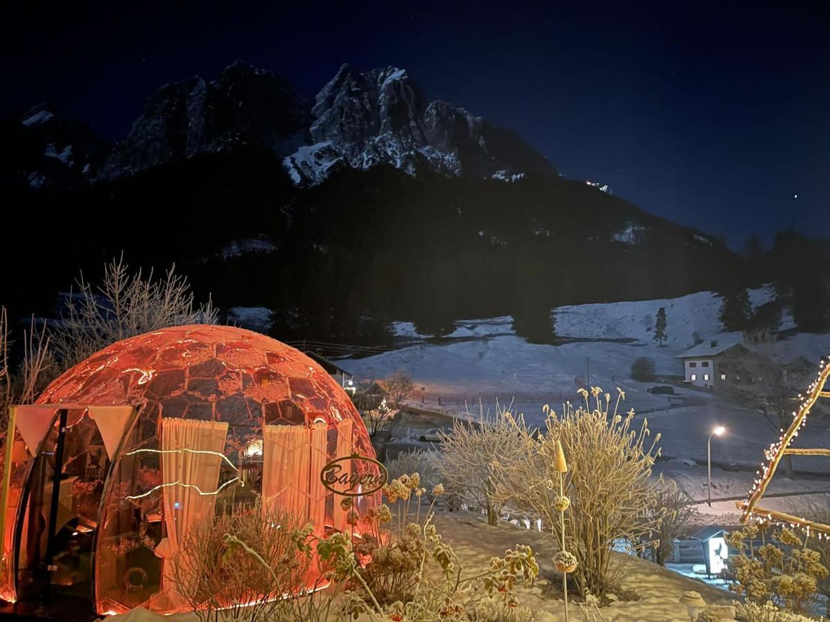 Bayern Resort Hotel - Adults Only - Mit Zugspitzblick - Eibsee-Naehe - Wellnessbereich - Naturpool Im Sommer ไกรน์เนา ภายนอก รูปภาพ