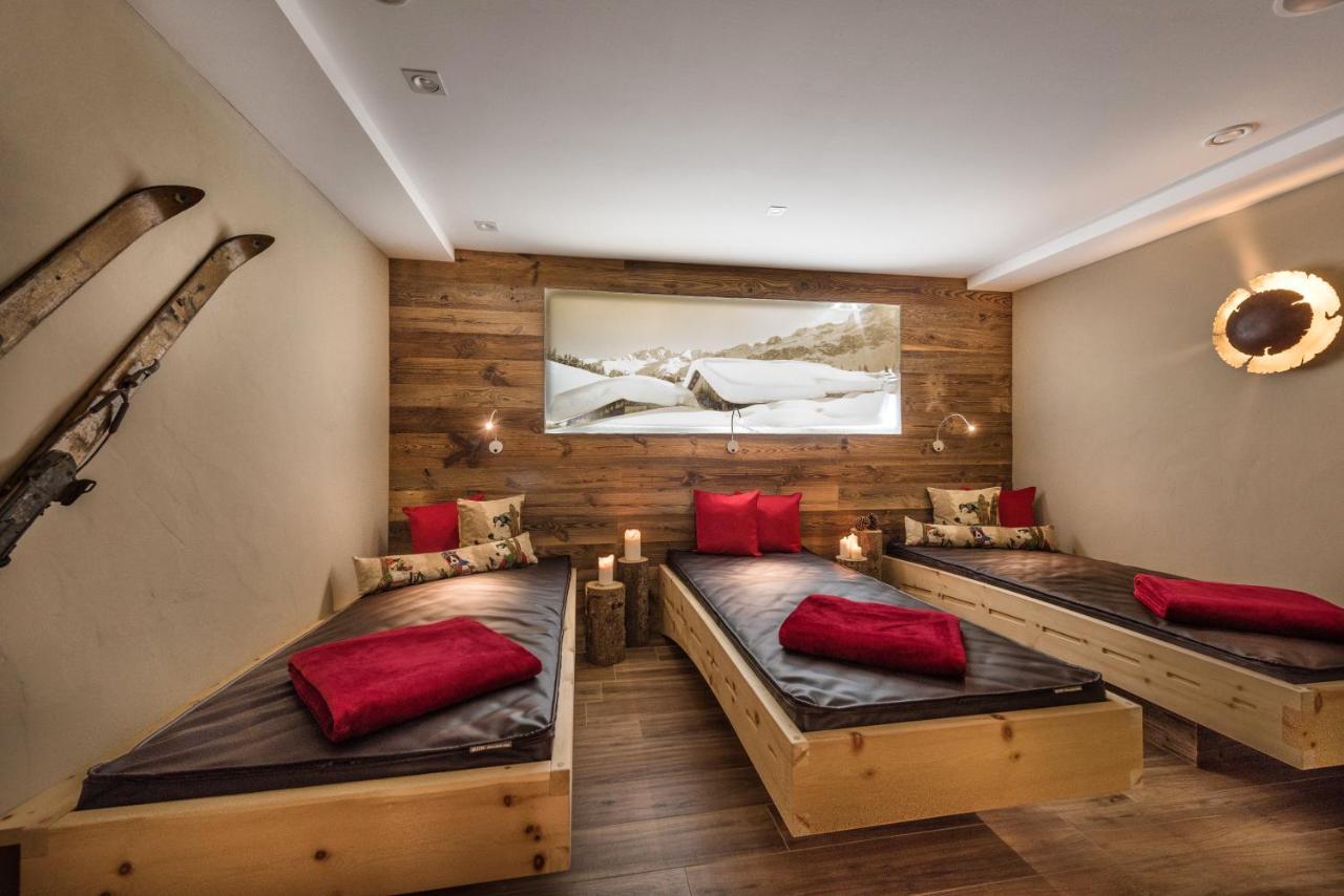 Bayern Resort Hotel - Adults Only - Mit Zugspitzblick - Eibsee-Naehe - Wellnessbereich - Naturpool Im Sommer ไกรน์เนา ภายนอก รูปภาพ