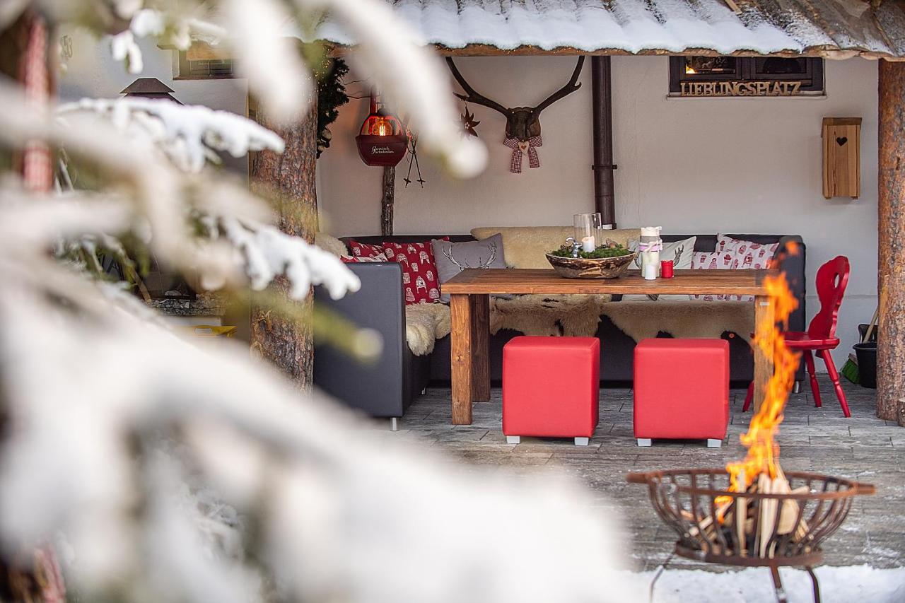 Bayern Resort Hotel - Adults Only - Mit Zugspitzblick - Eibsee-Naehe - Wellnessbereich - Naturpool Im Sommer ไกรน์เนา ภายนอก รูปภาพ