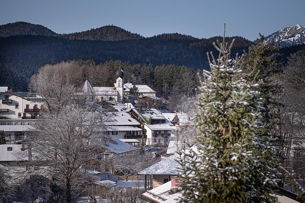 Bayern Resort Hotel - Adults Only - Mit Zugspitzblick - Eibsee-Naehe - Wellnessbereich - Naturpool Im Sommer ไกรน์เนา ภายนอก รูปภาพ