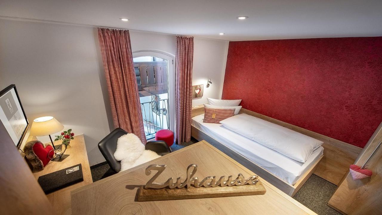 Bayern Resort Hotel - Adults Only - Mit Zugspitzblick - Eibsee-Naehe - Wellnessbereich - Naturpool Im Sommer ไกรน์เนา ภายนอก รูปภาพ