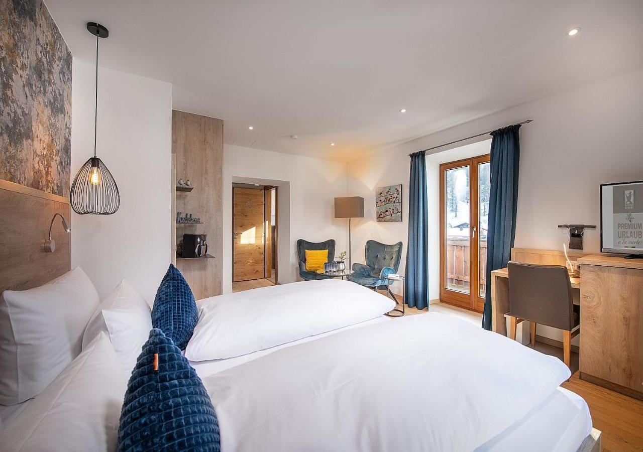 Bayern Resort Hotel - Adults Only - Mit Zugspitzblick - Eibsee-Naehe - Wellnessbereich - Naturpool Im Sommer ไกรน์เนา ภายนอก รูปภาพ